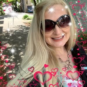 Meet your Posher, Tina